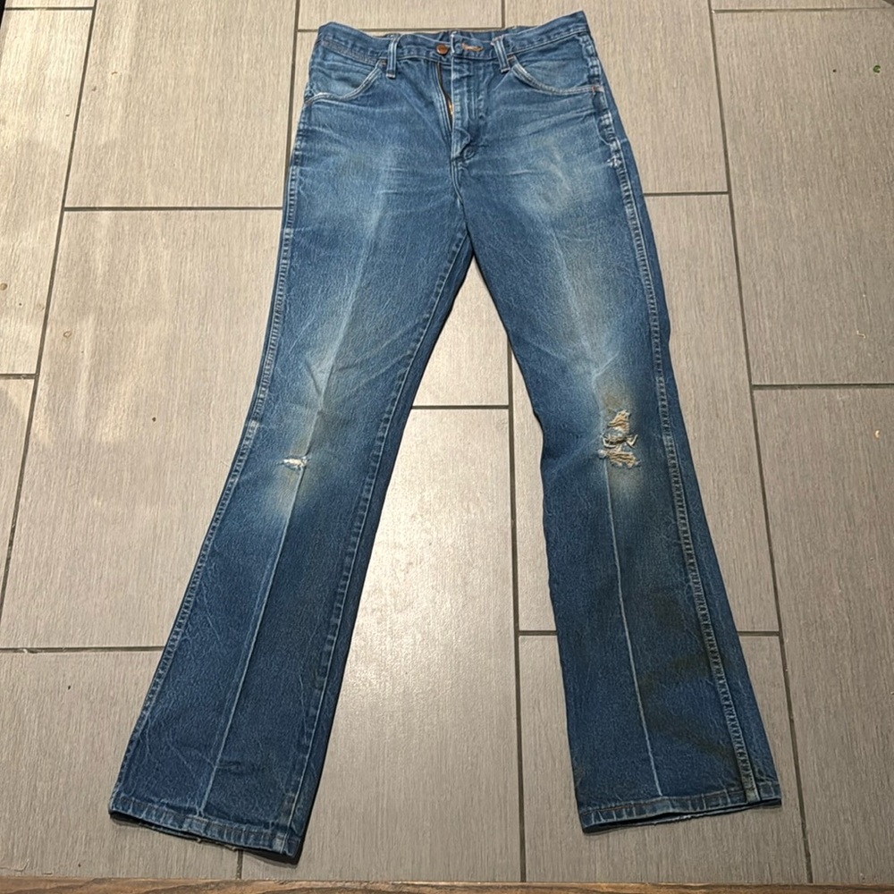 Vintage worn in wrangler jeans